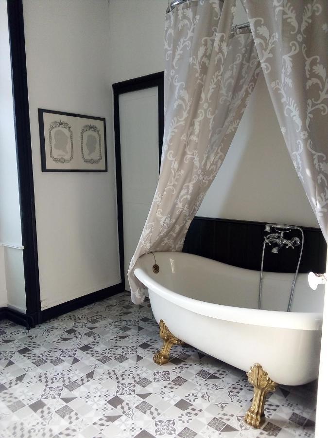 Les Cedres Bed & Breakfast Montaigu-Vendee Exterior photo